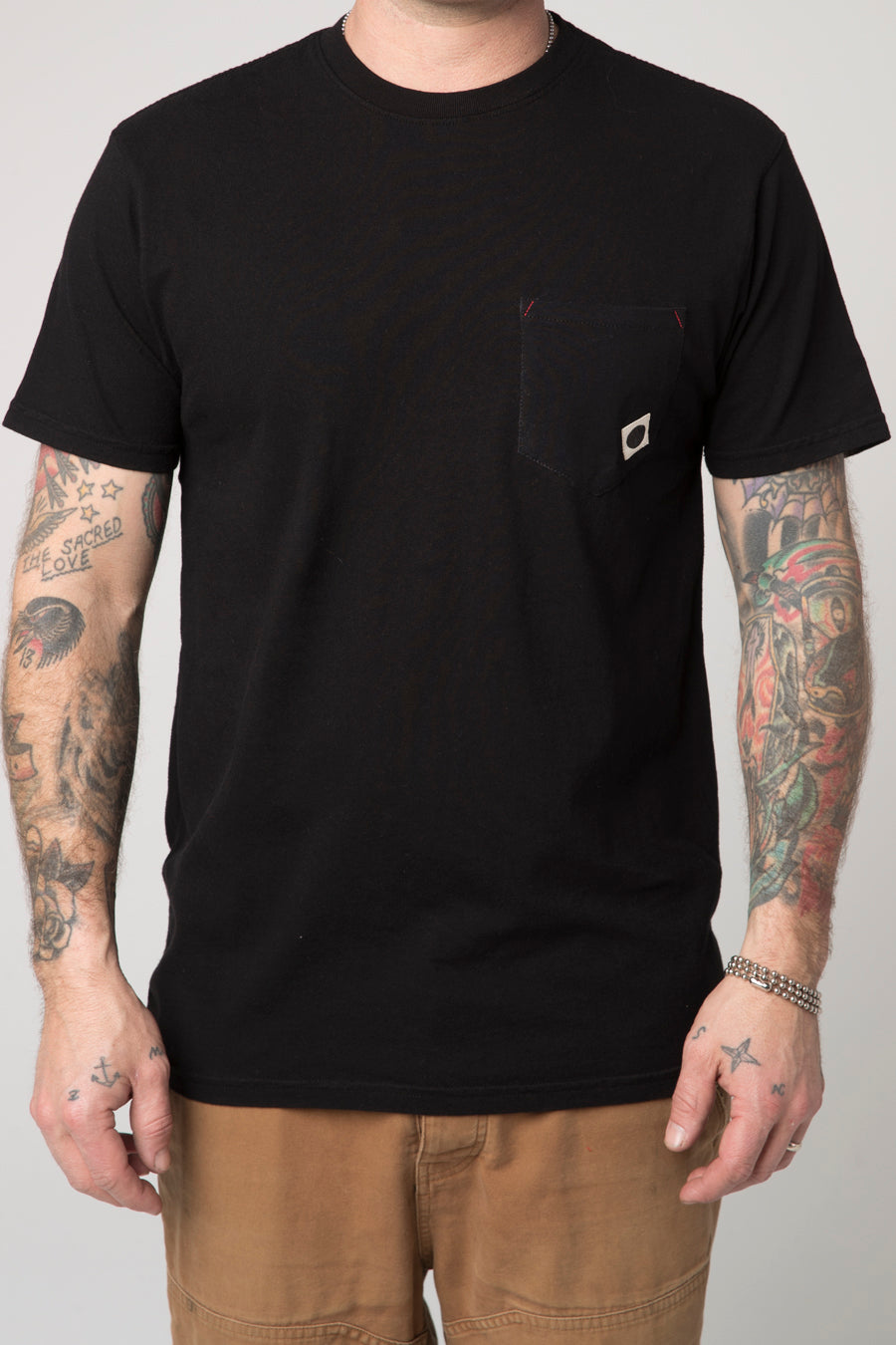 fit model in ola canvas blackball pocket tee